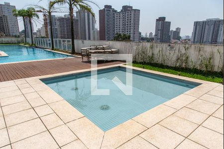 Apartamento à venda com 136m², 3 quartos e 2 vagas Apartamento à venda com 136m², 3 quartos e 2 vagasPiscina