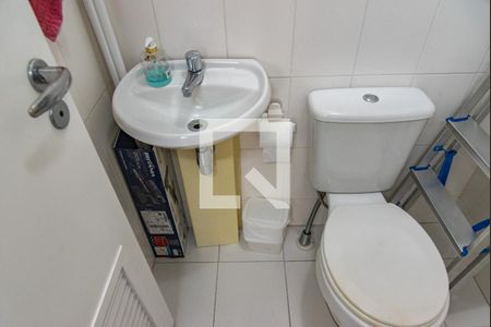 Apartamento à venda com 136m², 3 quartos e 2 vagas Apartamento à venda com 136m², 3 quartos e 2 vagasBanheiro de serviço