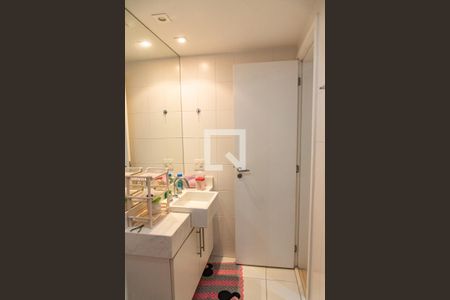 Apartamento à venda com 136m², 3 quartos e 2 vagas Apartamento à venda com 136m², 3 quartos e 2 vagasBanheiro da suíte 3