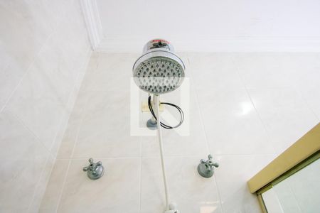 Casa à venda com 182m², 3 quartos e 4 vagasBanheiro do quarto 3