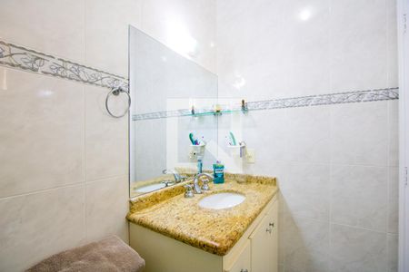 Casa à venda com 182m², 3 quartos e 4 vagasBanheiro do quarto 3