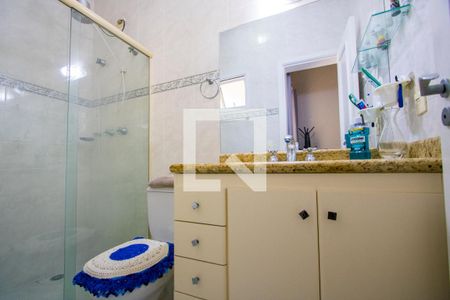 Casa à venda com 182m², 3 quartos e 4 vagasBanheiro do quarto 3