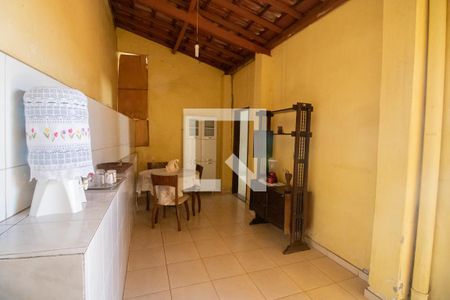 Casa à venda com 370m², 6 quartos e 2 vagasCozinha da casa principal