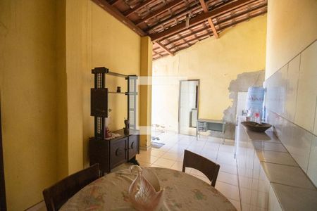 Casa à venda com 370m², 6 quartos e 2 vagasCozinha da casa principal