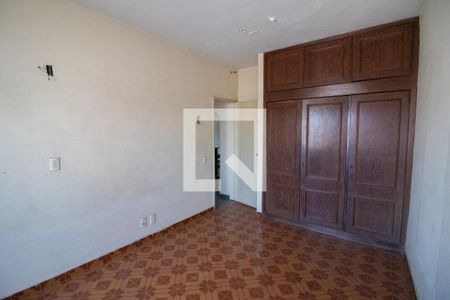 Casa à venda com 370m², 6 quartos e 2 vagasQuarto 1 da casa dos fundos