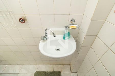 Casa de condomínio à venda com 210m², 3 quartos e 1 vaga Casa de condomínio à venda com 210m², 3 quartos e 1 vagaBanheiro de serviço