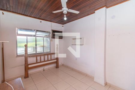 Casa de condomínio à venda com 210m², 3 quartos e 1 vaga Casa de condomínio à venda com 210m², 3 quartos e 1 vagaSuíte