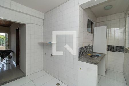 Casa de condomínio à venda com 210m², 3 quartos e 1 vaga Casa de condomínio à venda com 210m², 3 quartos e 1 vagaCozinha 2