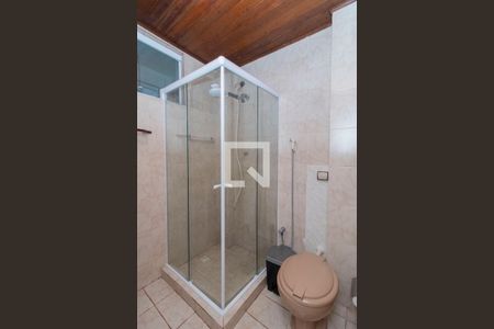 Casa de condomínio à venda com 210m², 3 quartos e 1 vaga Casa de condomínio à venda com 210m², 3 quartos e 1 vagaBanheiro da Suíte