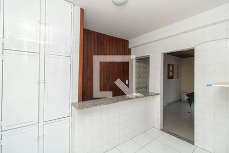Casa de condomínio à venda com 210m², 3 quartos e 1 vaga Casa de condomínio à venda com 210m², 3 quartos e 1 vagaCozinha 2