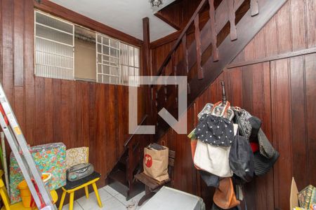 Casa de condomínio à venda com 210m², 3 quartos e 1 vaga Casa de condomínio à venda com 210m², 3 quartos e 1 vagaHall - Acesso ao Terceiro Andar