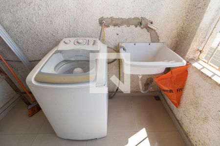 Casa de condomínio à venda com 210m², 3 quartos e 1 vaga Casa de condomínio à venda com 210m², 3 quartos e 1 vagaÁrea de Serviço