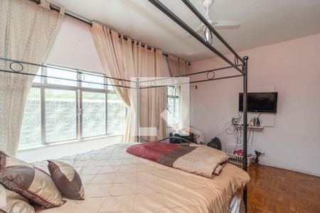 Casa de condomínio à venda com 210m², 3 quartos e 1 vaga Casa de condomínio à venda com 210m², 3 quartos e 1 vagaQuarto 1