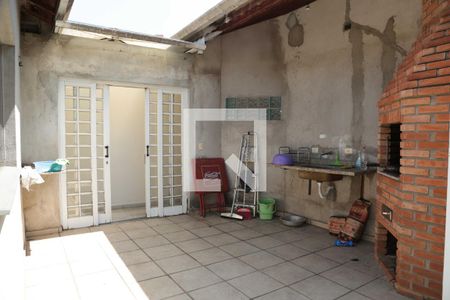 Casa à venda com 225m², 5 quartos e 2 vagas Casa à venda com 225m², 5 quartos e 2 vagasÁrea comum