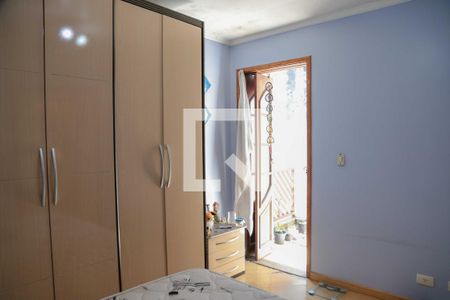 Casa à venda com 225m², 5 quartos e 2 vagas Casa à venda com 225m², 5 quartos e 2 vagasQuarto