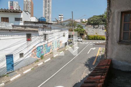 Casa à venda com 225m², 5 quartos e 2 vagas Casa à venda com 225m², 5 quartos e 2 vagasVista