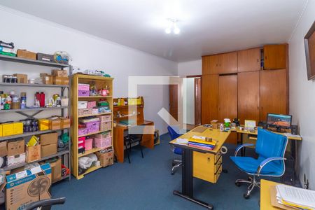 Casa à venda com 285m², 4 quartos e 3 vagas Casa à venda com 285m², 4 quartos e 3 vagasQuarto 3