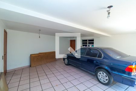 Casa à venda com 285m², 4 quartos e 3 vagas Casa à venda com 285m², 4 quartos e 3 vagasGaragem