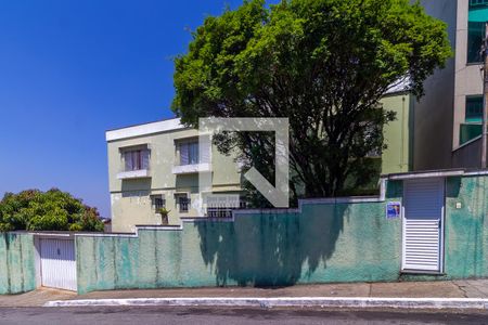 Casa à venda com 285m², 4 quartos e 3 vagas Casa à venda com 285m², 4 quartos e 3 vagasFachada