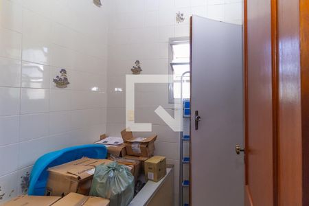 Casa à venda com 285m², 4 quartos e 3 vagas Casa à venda com 285m², 4 quartos e 3 vagasBanheiro 4