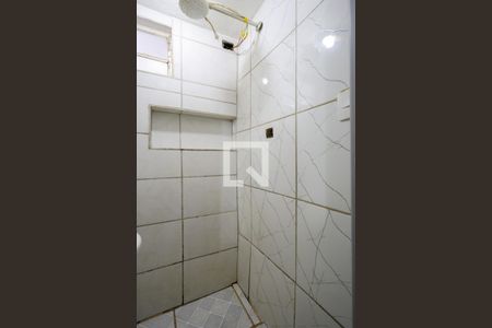 Banheiro de kitnet/studio para alugar com 1 quarto, 15m² em Lauzane Paulista, São Paulo