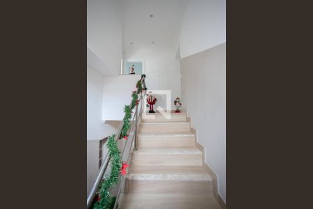 Casa à venda com 342m², 5 quartos e 4 vagasEscada