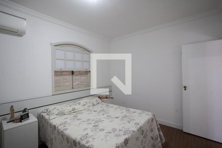 Casa à venda com 342m², 5 quartos e 4 vagasSuíte 2