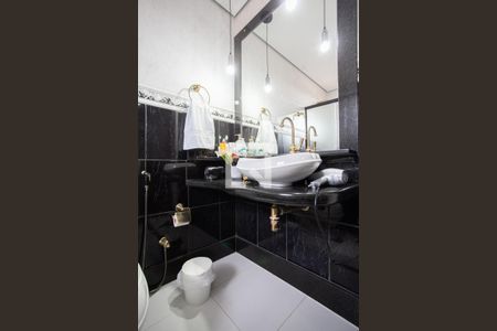 Casa à venda com 342m², 5 quartos e 4 vagasBanheiro da Suíte 3