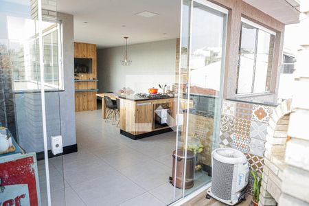 Apartamento à venda com 80m², 2 quartos e 1 vaga Apartamento à venda com 80m², 2 quartos e 1 vagaChurrasqueira