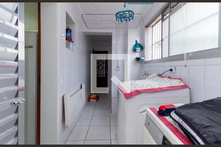 Apartamento à venda com 226m², 3 quartos e 2 vagas Apartamento à venda com 226m², 3 quartos e 2 vagasÁrea de Serviço