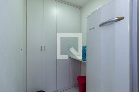Apartamento à venda com 226m², 3 quartos e 2 vagas Apartamento à venda com 226m², 3 quartos e 2 vagasDespensa - Área de Serviço