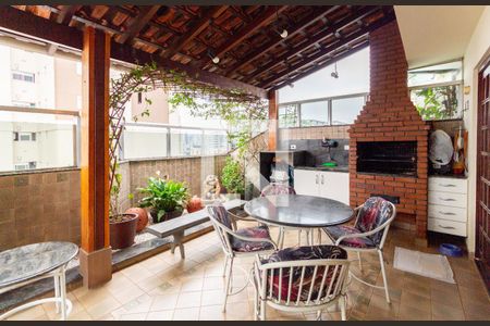 Apartamento à venda com 226m², 3 quartos e 2 vagas Apartamento à venda com 226m², 3 quartos e 2 vagasEspaço Gourmet - Andar Superior