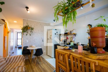 Sala/Cozinha de apartamento para alugar com 1 quarto, 41m² em Vila Valparaiso, Santo André