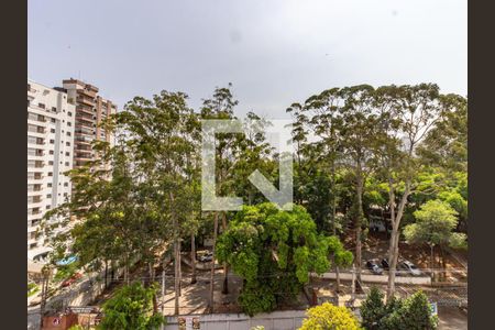 Apartamento à venda com 260m², 4 quartos e 4 vagas Apartamento à venda com 260m², 4 quartos e 4 vagasSala - Vista