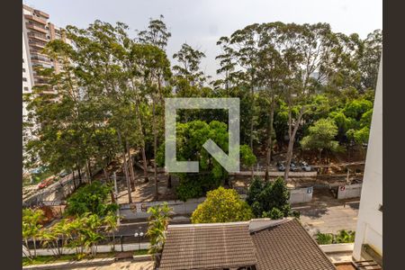 Apartamento à venda com 260m², 4 quartos e 4 vagas Apartamento à venda com 260m², 4 quartos e 4 vagasSala - Vista