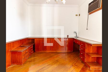 Apartamento à venda com 260m², 4 quartos e 4 vagas Apartamento à venda com 260m², 4 quartos e 4 vagasSuíte Master