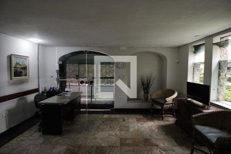 Apartamento para alugar com 140m², 3 quartos e 2 vagas Apartamento para alugar com 140m², 3 quartos e 2 vagasHall social