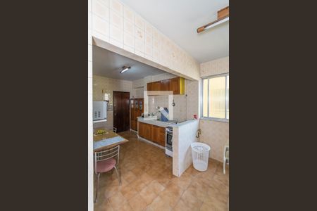 Apartamento à venda com 93m², 2 quartos e 1 vagaÁrea de Serviço