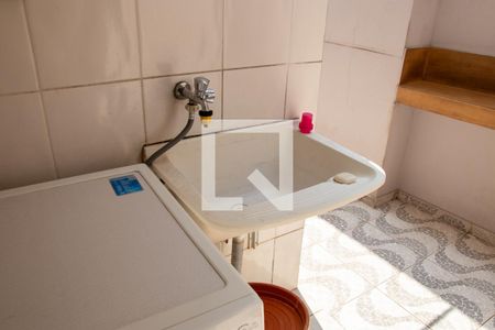 Casa de condomínio à venda com 74m², 2 quartos e 1 vagaÁrea de Serviço