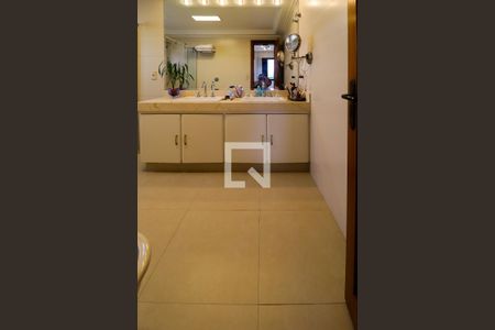 Apartamento à venda com 250m², 4 quartos e 6 vagasSuíte 4