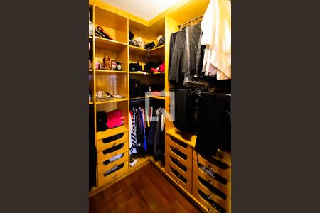 Apartamento à venda com 250m², 4 quartos e 6 vagasSuíte 4