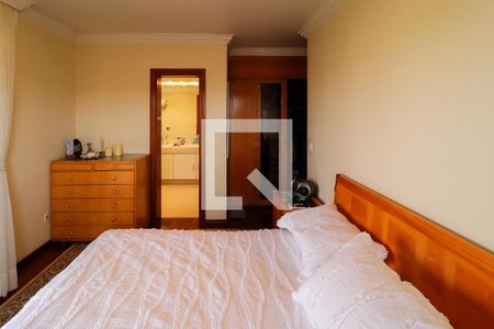 Apartamento à venda com 250m², 4 quartos e 6 vagasSuíte 4