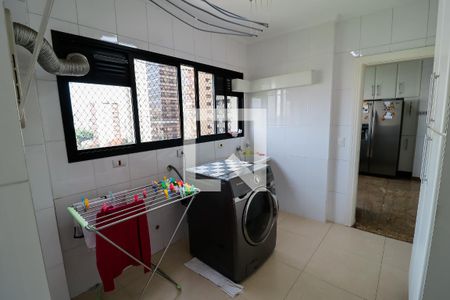 Apartamento à venda com 250m², 4 quartos e 6 vagasÁrea de Serviço