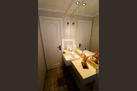 Apartamento à venda com 250m², 4 quartos e 6 vagasLavabo