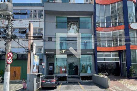 Studio para alugar com 20m², 1 quarto e sem vaga Studio para alugar com 20m², 1 quarto e sem vagaFachada