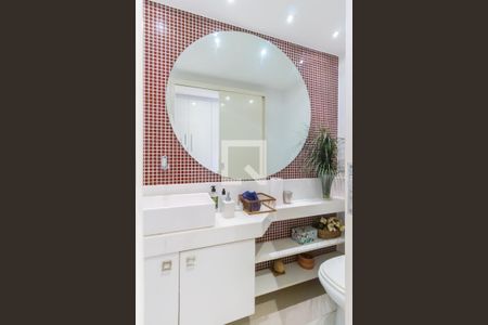 Apartamento à venda com 160m², 4 quartos e 3 vagas Apartamento à venda com 160m², 4 quartos e 3 vagasBanheiro