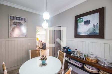 Casa de condomínio à venda com 530m², 4 quartos e 6 vagas Casa de condomínio à venda com 530m², 4 quartos e 6 vagasSala de Jantar