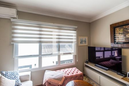 Casa de condomínio à venda com 530m², 4 quartos e 6 vagas Casa de condomínio à venda com 530m², 4 quartos e 6 vagasSala de TV