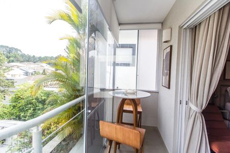 Casa de condomínio à venda com 530m², 4 quartos e 6 vagas Casa de condomínio à venda com 530m², 4 quartos e 6 vagasVaranda