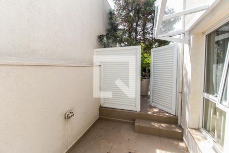 Casa de condomínio à venda com 530m², 4 quartos e 6 vagas Casa de condomínio à venda com 530m², 4 quartos e 6 vagasEspaço Pet